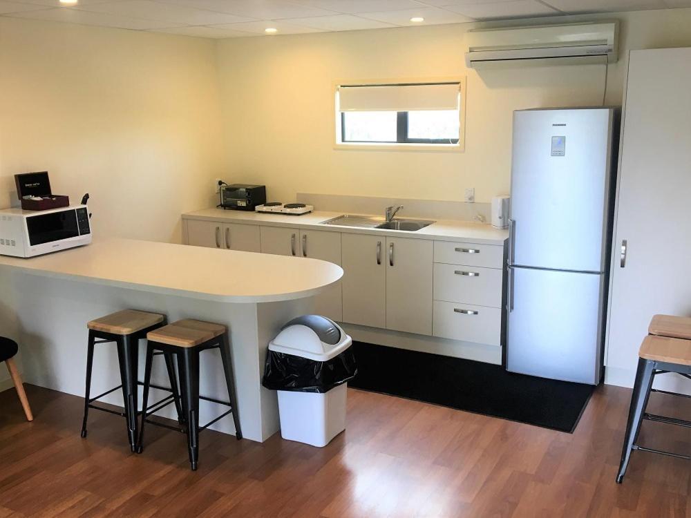 Otorohanga Kiwi Holiday Park Extérieur photo
