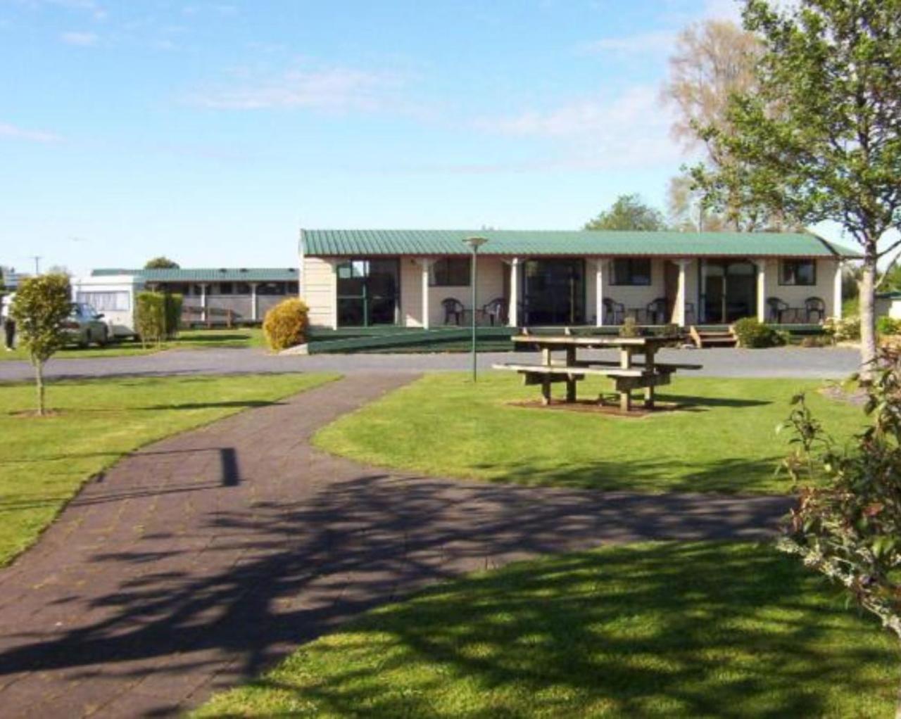 Otorohanga Kiwi Holiday Park Extérieur photo